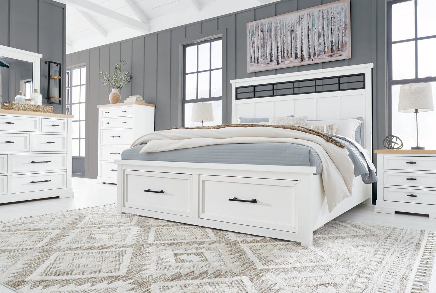 B844 5PC Bedroom Set - Queen, King