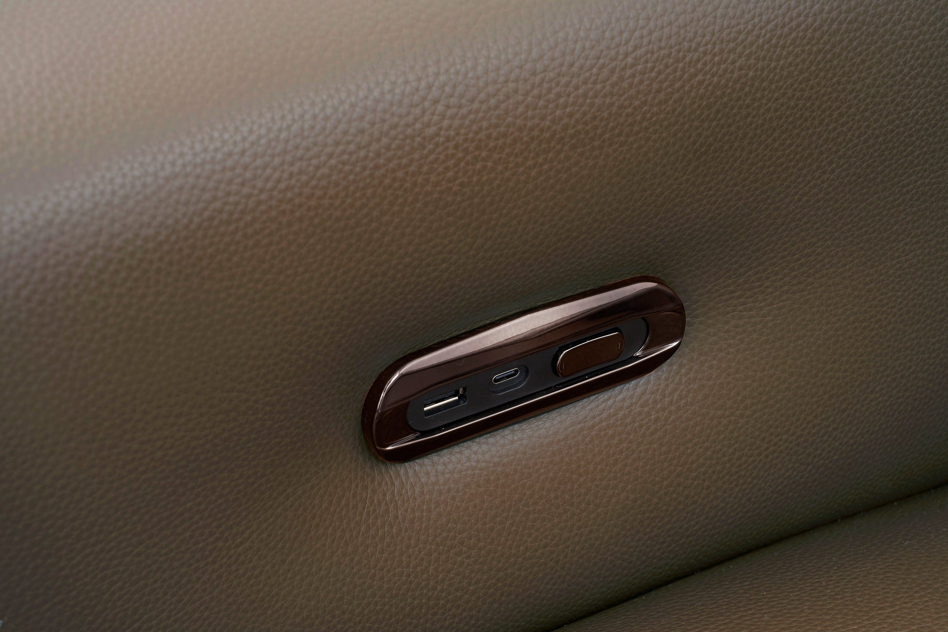 MI-2500 Ember (Brown)