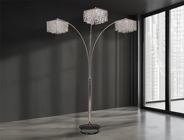S2020 Party Time (White)combo
6217F-SV FLOOR LAMP
Tv stand blanco y dorado
D201 White - Glass Table + 6 Chairs