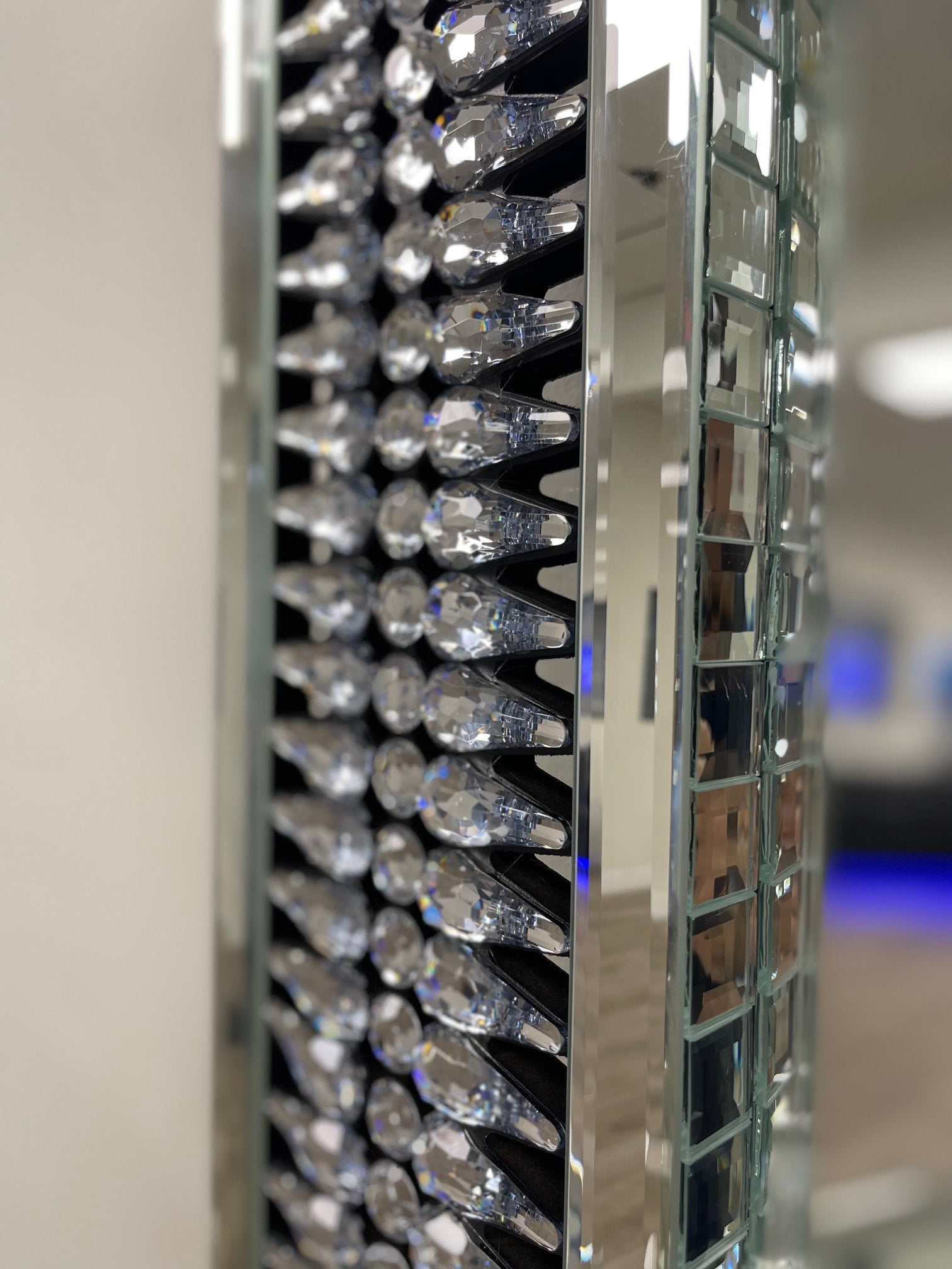 A6 - Floor Mirror ( 1 LEFT)