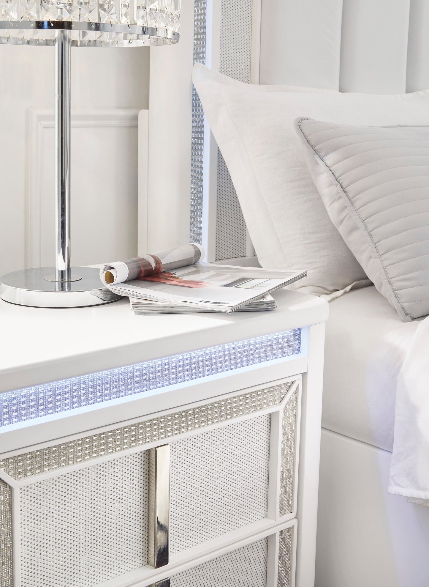 Ashley B822 - Bedroom Set Queen, King