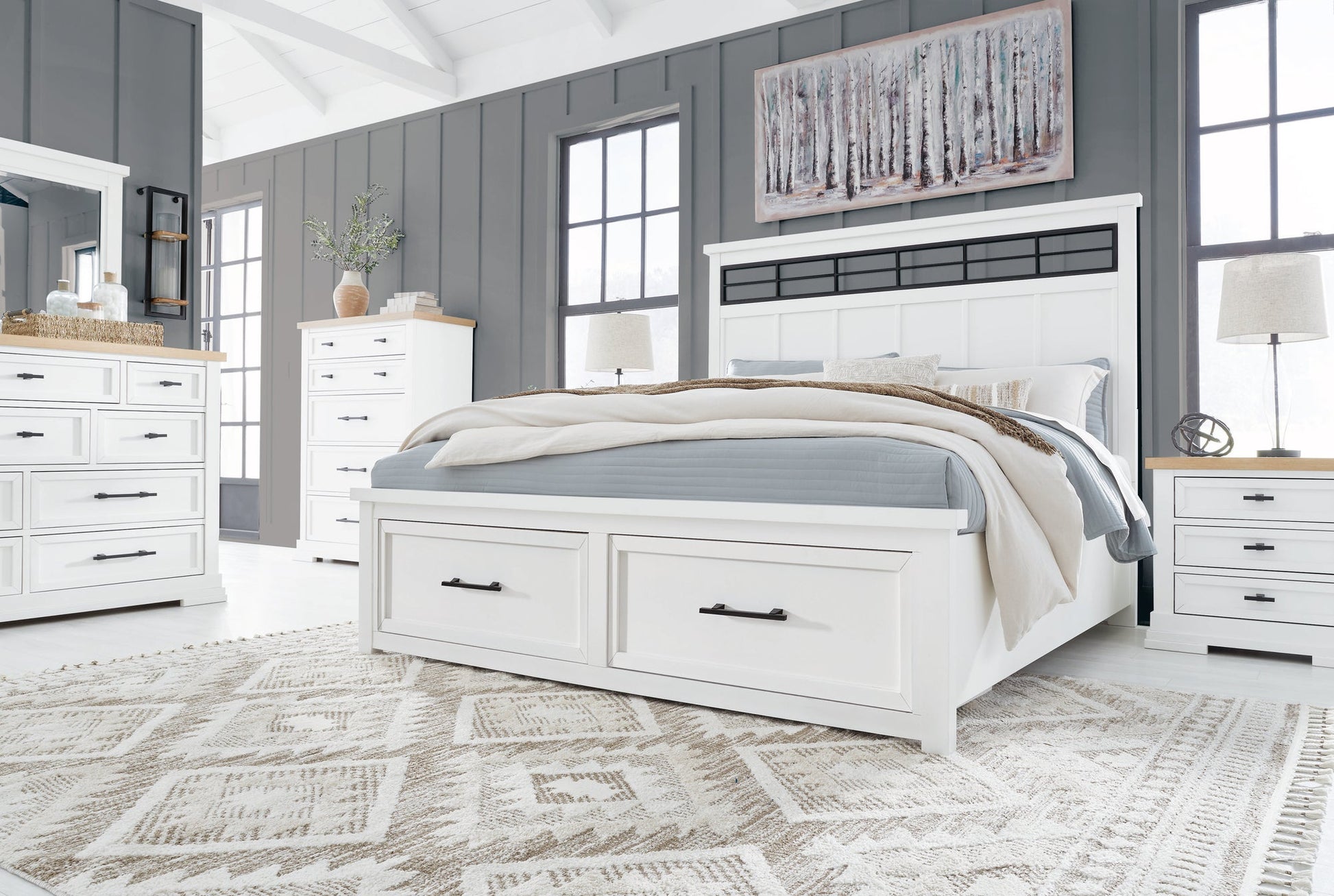 B844 5PC Bedroom Set - Queen, King