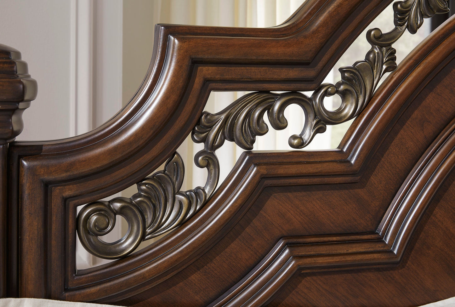 Ashley B764 - 5PC Bedroom Set