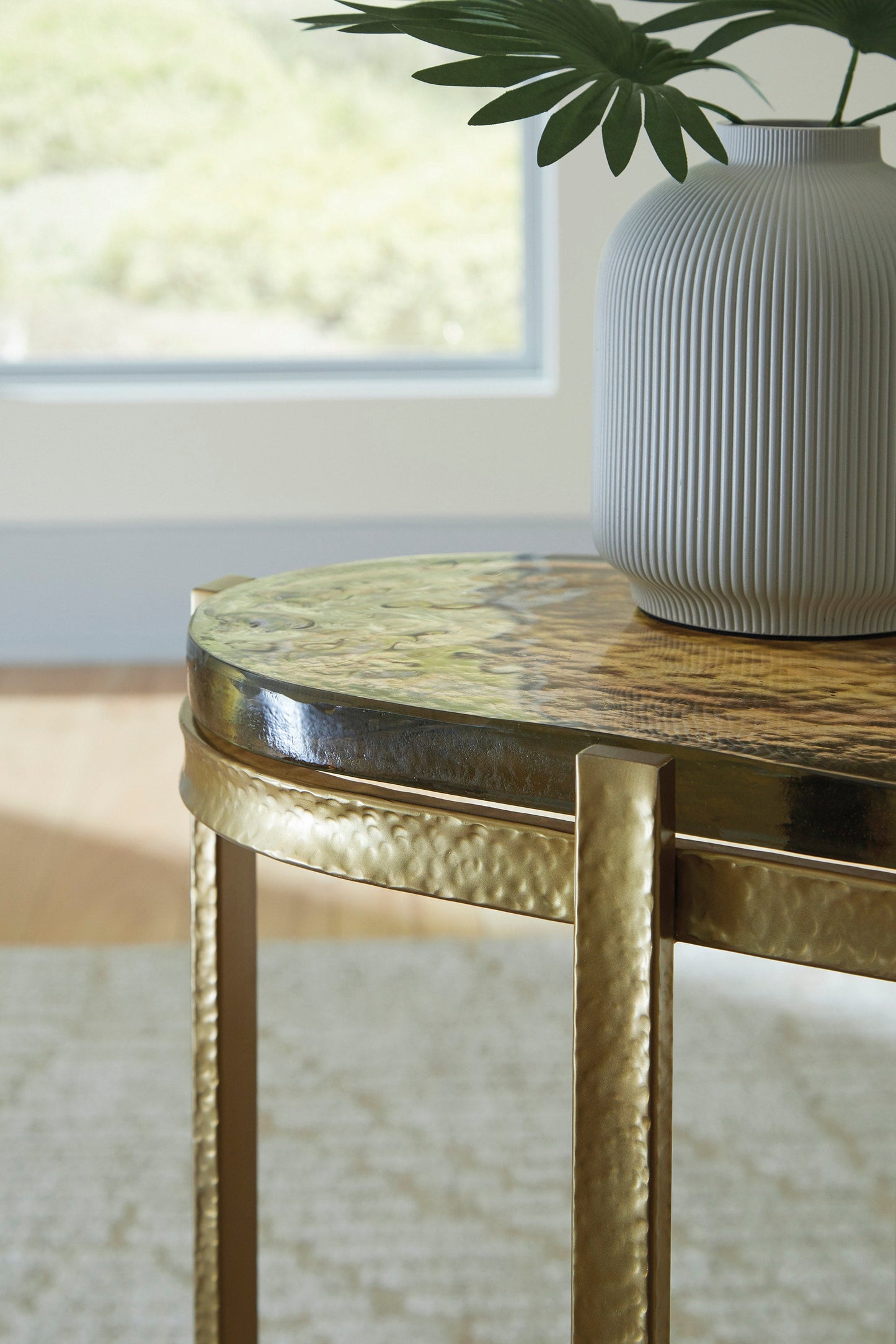 A4000716 - Accent Table **NEW ARRIVAL**