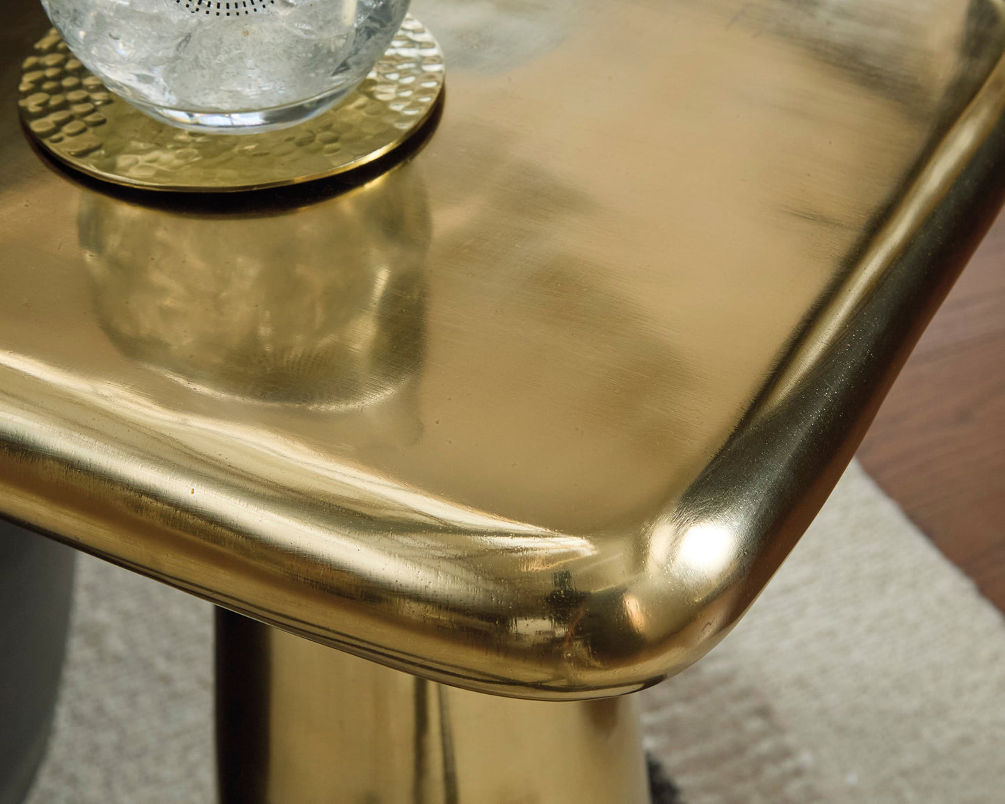 A4000717 - Accent Table **NEW ARRIVAL**