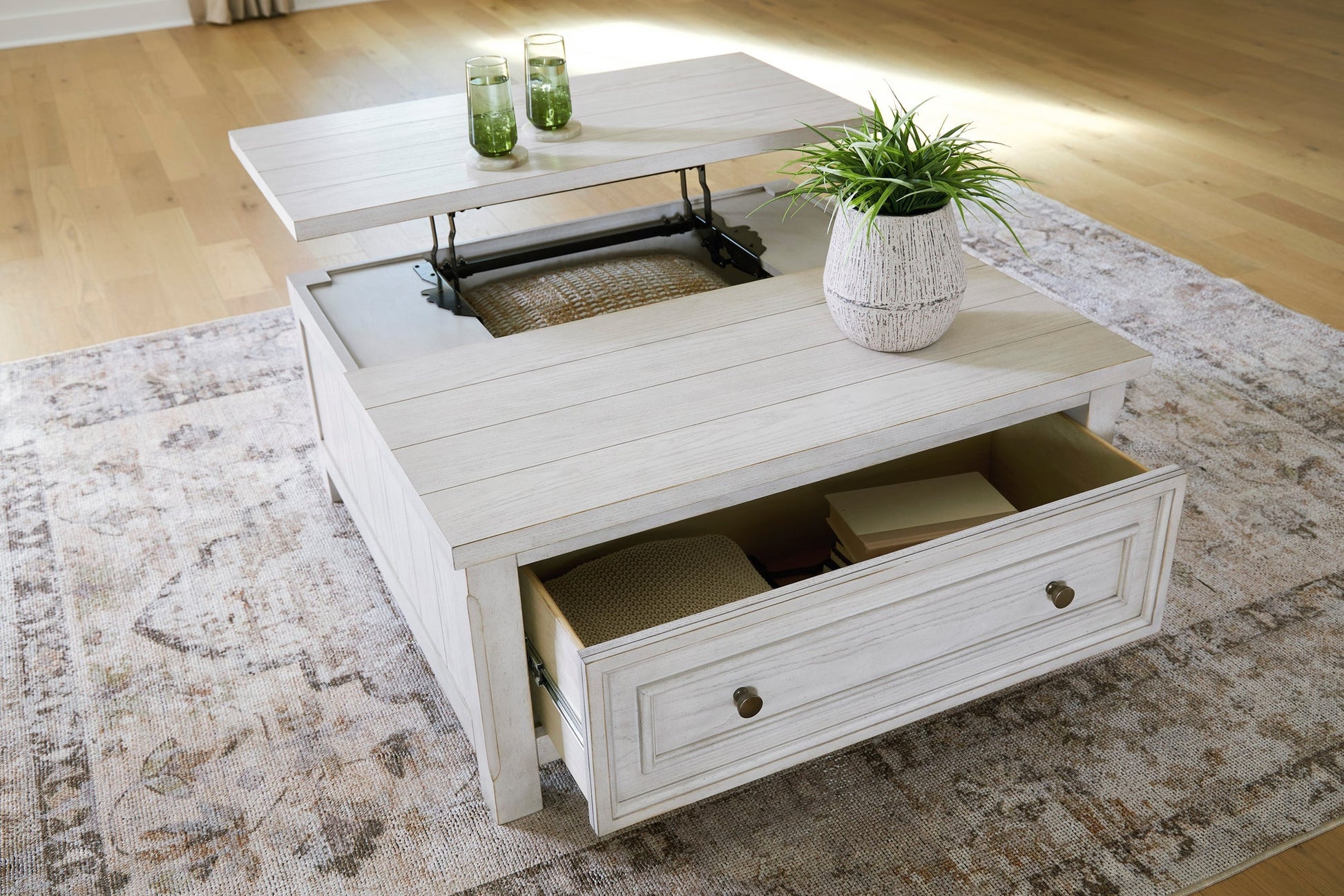 T729-00 - Lift Top Cocktail Table  **NEW ARRIVAL**